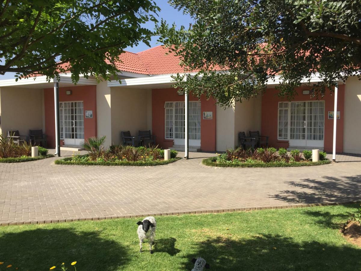 Welcome Guest House Vereeniging Bagian luar foto